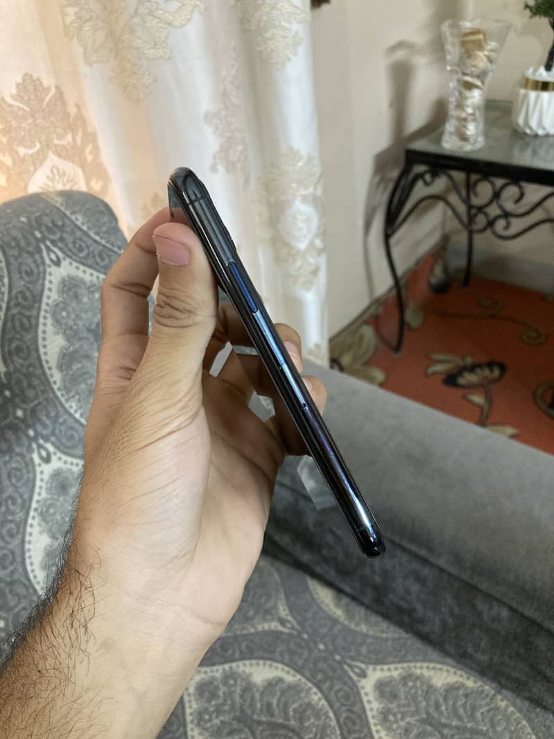 iPhone 11 Pro 2