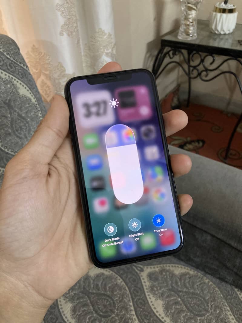 iPhone 11 Pro 5