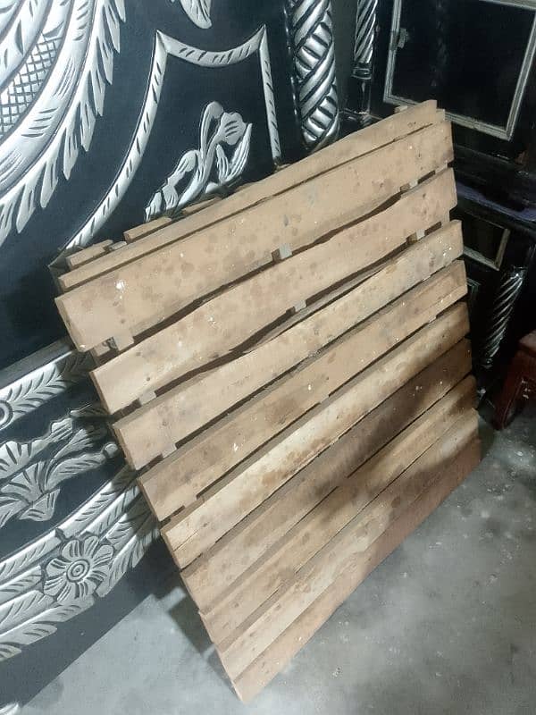 Bed with side table with dressing 8