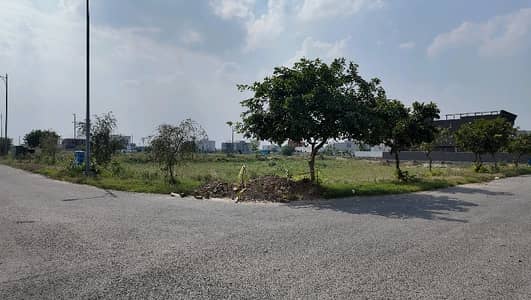 DHA PHASE 7 BLOCK Y, 24 MARLA CORNER HOT LOCATION PLOT AVAILABLE FOR SALE ON REASONABLE PRICE