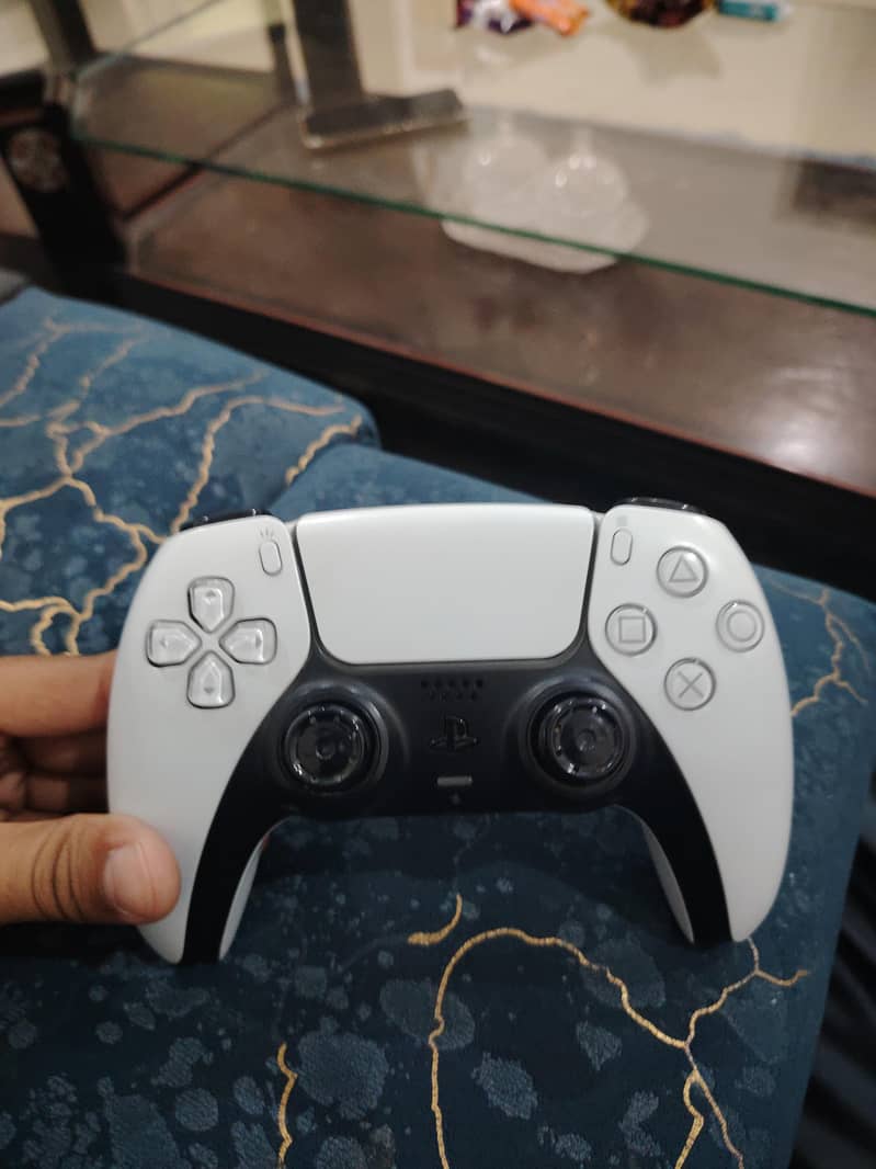 Dualsense wireless controller 0