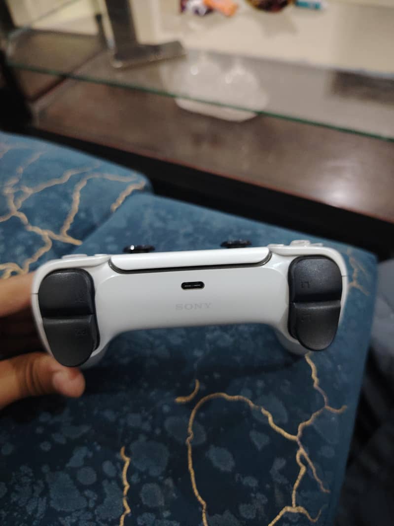 Dualsense wireless controller 2