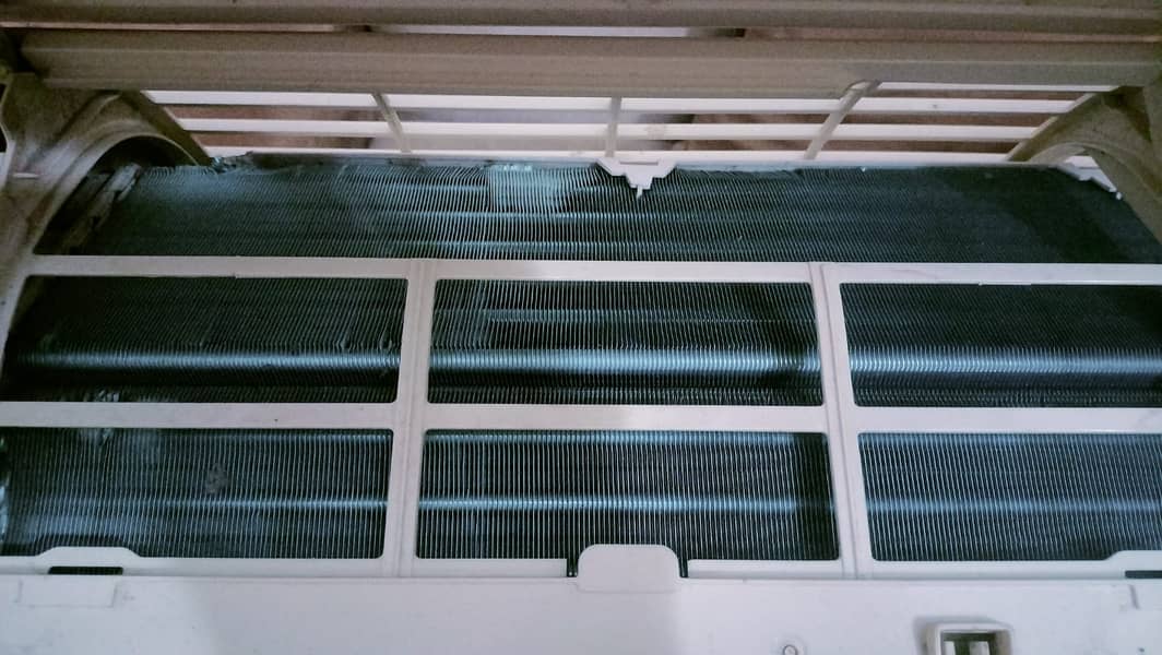 Gree Split AC 1.5 tons 4