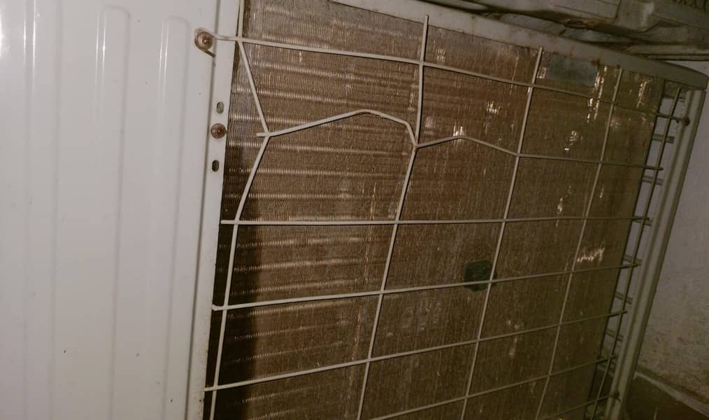 Gree Split AC 1.5 tons 11