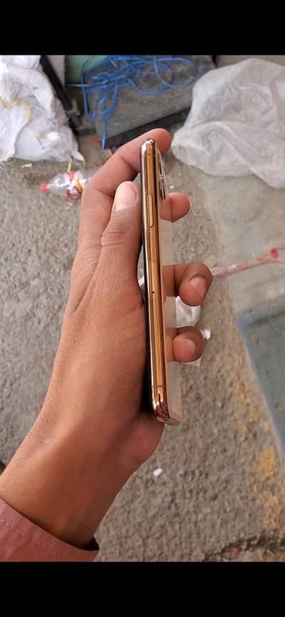 iPhone 11 Pro all okay detail description