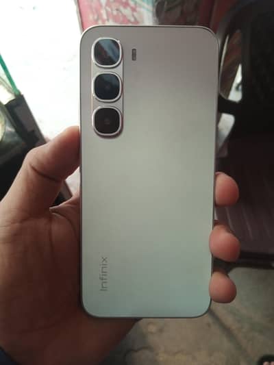 infinix hot 60 pro 8gb ram 128 gbmemory condition 10/10
