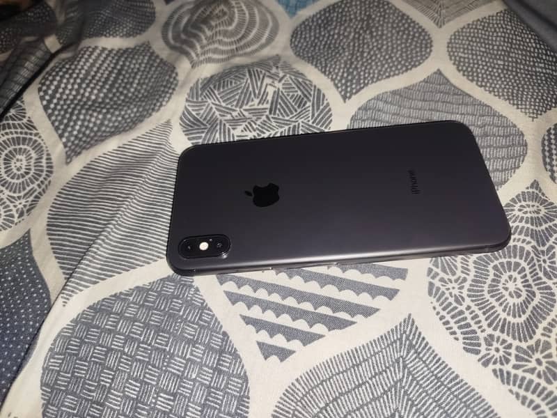 iPhone XS Max 0