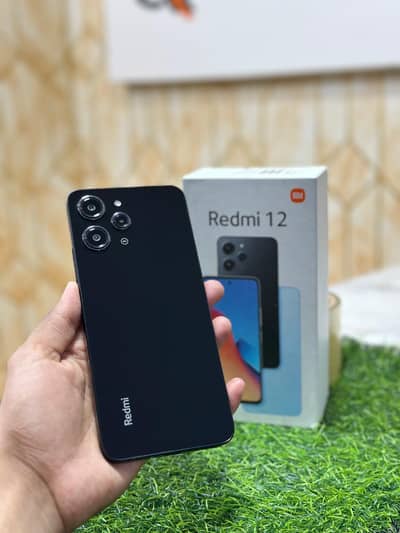  **Redmi 12 (8GB RAM / 128GB Storage)