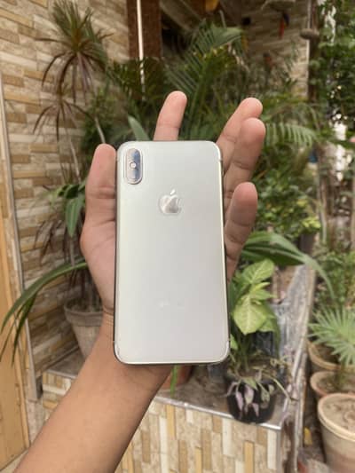 Iphone XS non-pta Battery health 73