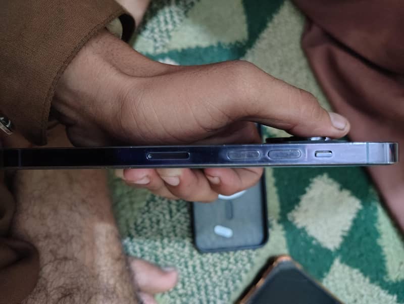 Iphone 14 pro max 1