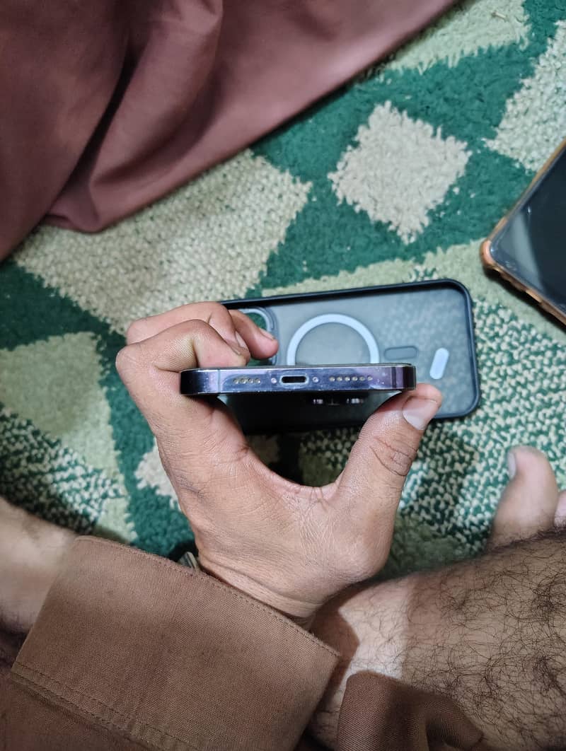 Iphone 14 pro max 2