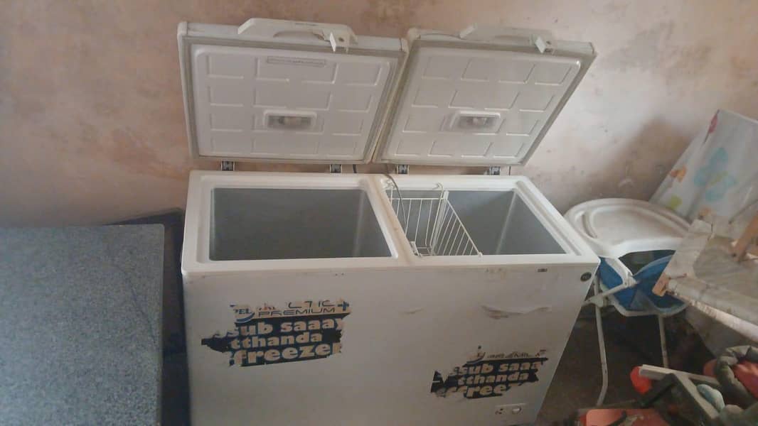 two door freezer 0