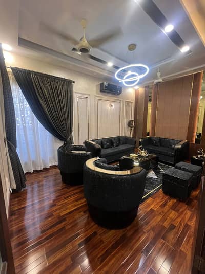 300-Yard Dream Home: Your Luxury Oasis Awaits
