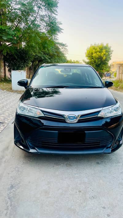 Toyota Corolla Axio X Hybrid 1.5