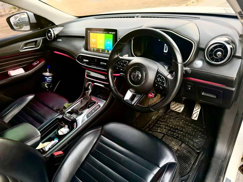 MG HS 10