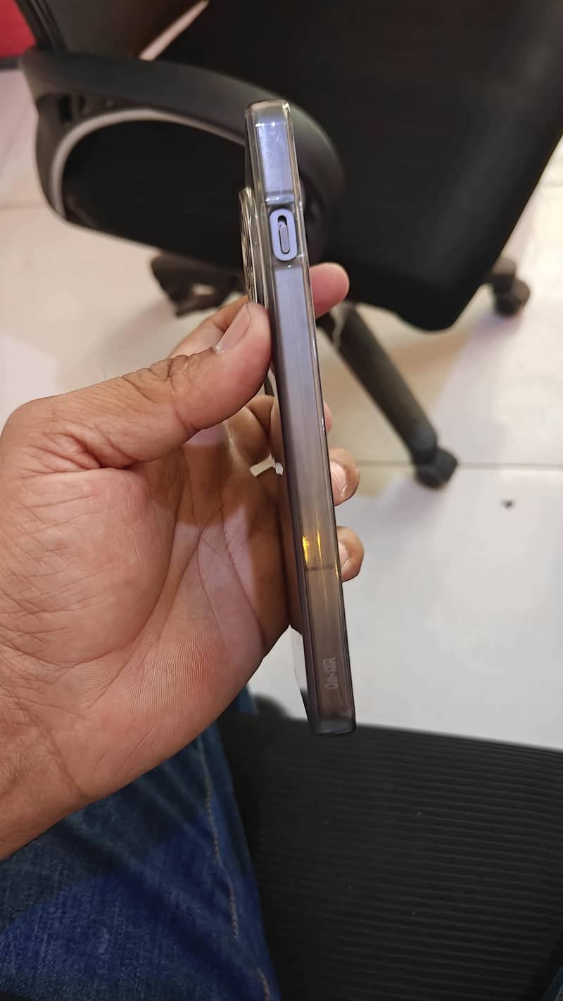 OnePlus 13r 1