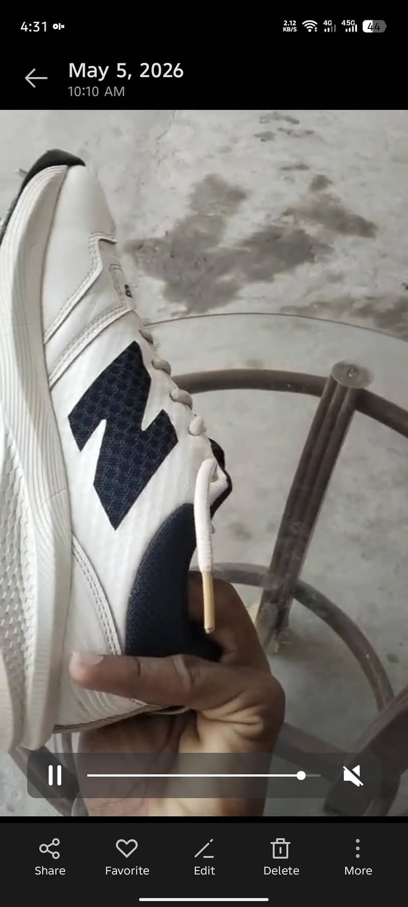 NB SPIKES 1