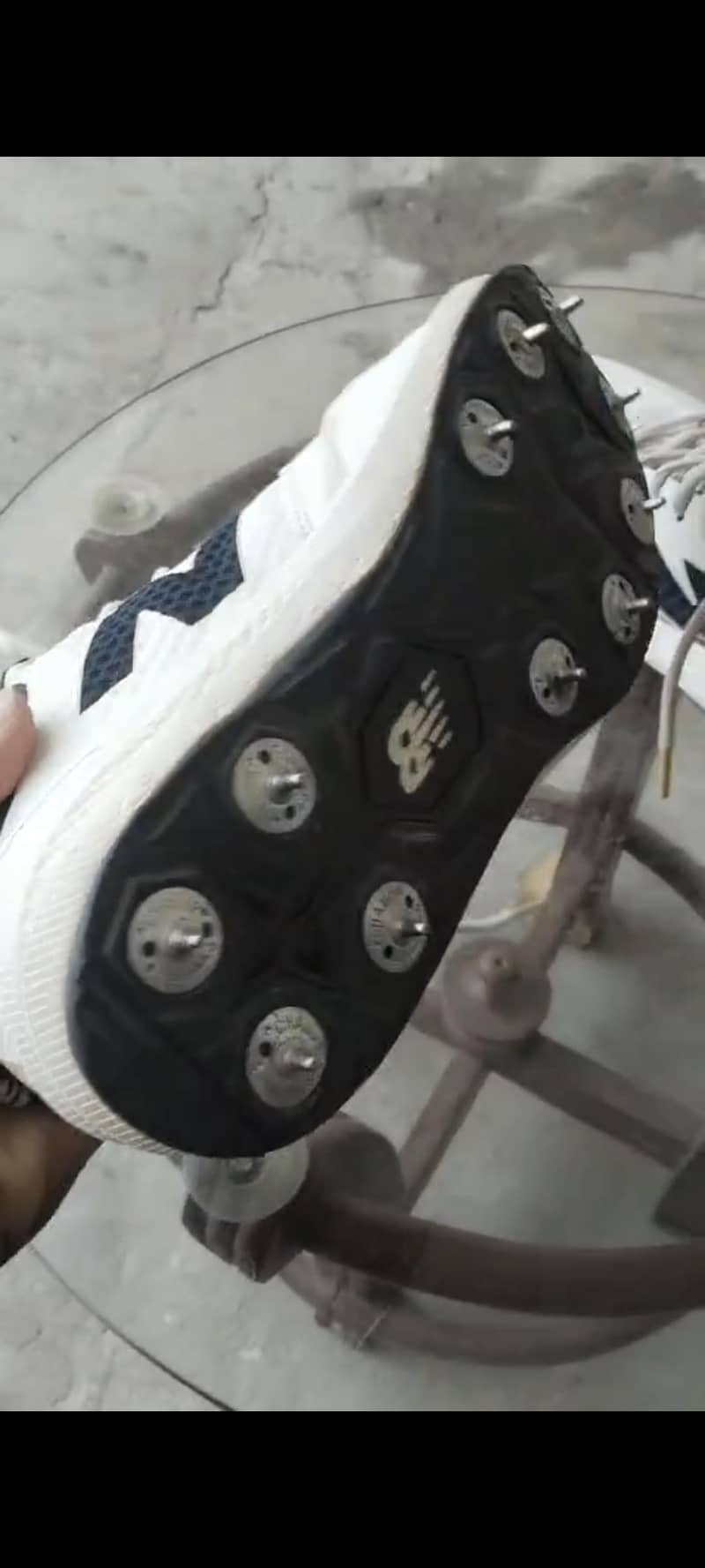NB SPIKES 8