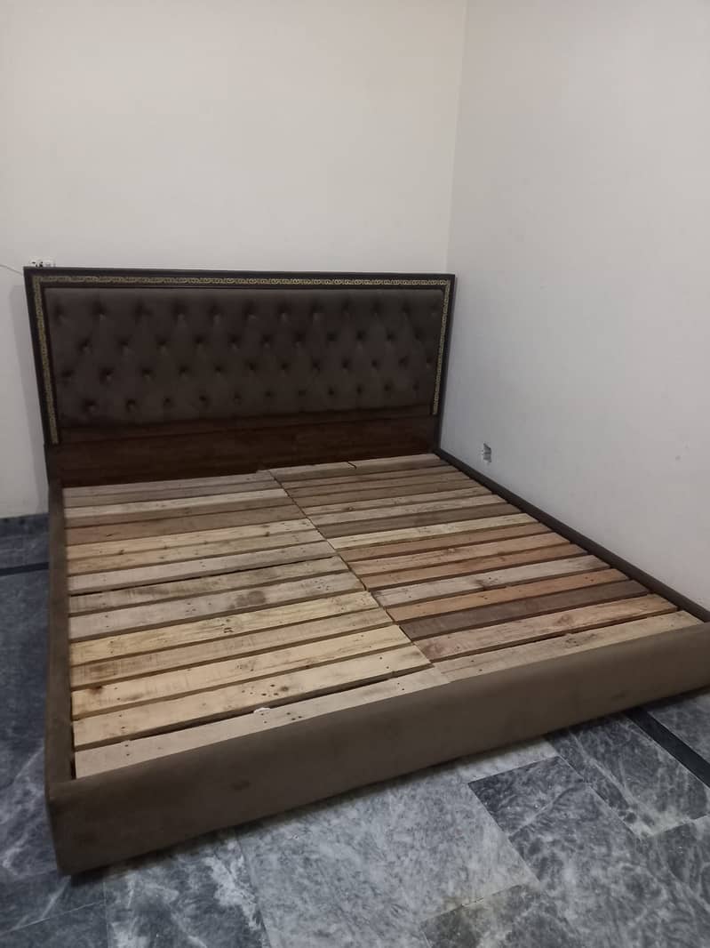 King size bed 1