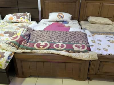 oak wooden polish bed