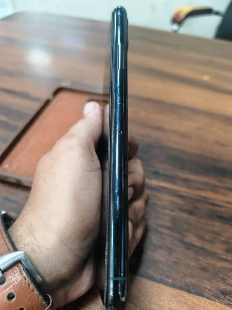 IPHONE 11 PRO MAX 2