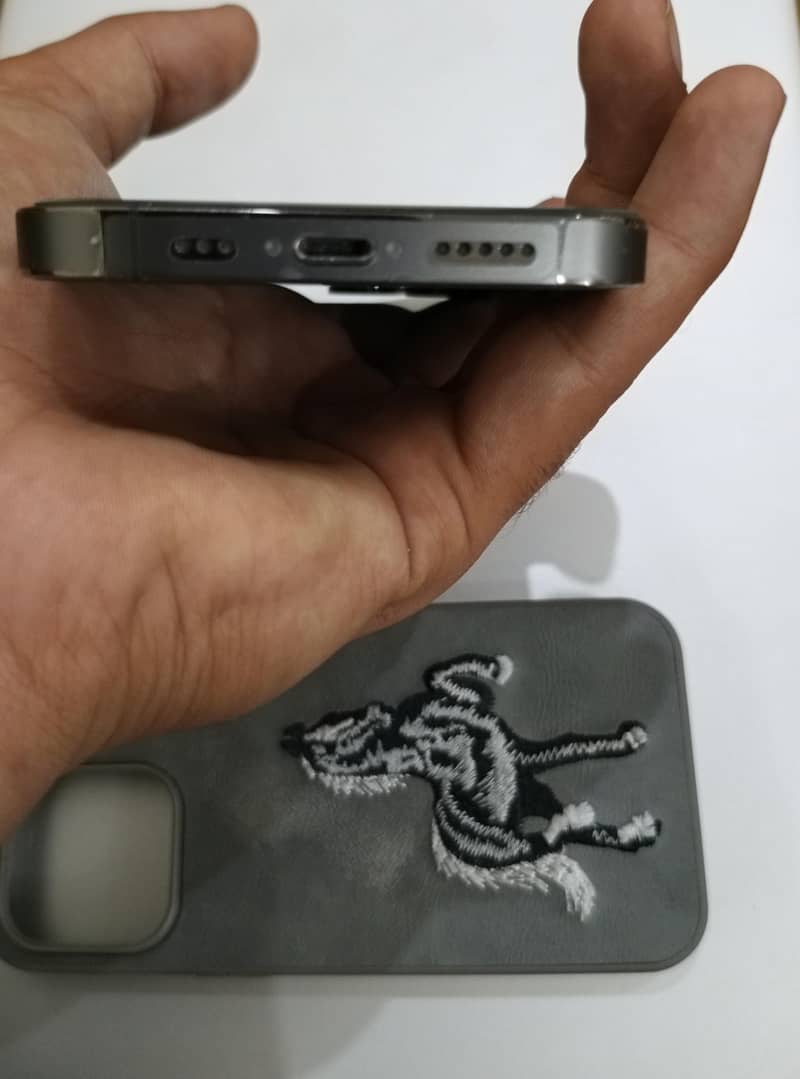 iPhone 13 pro 5
