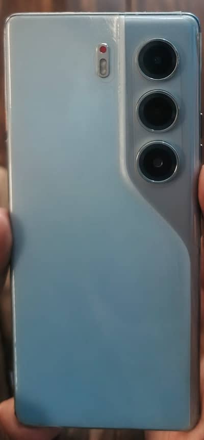 Tecno CAMON 40 Pro