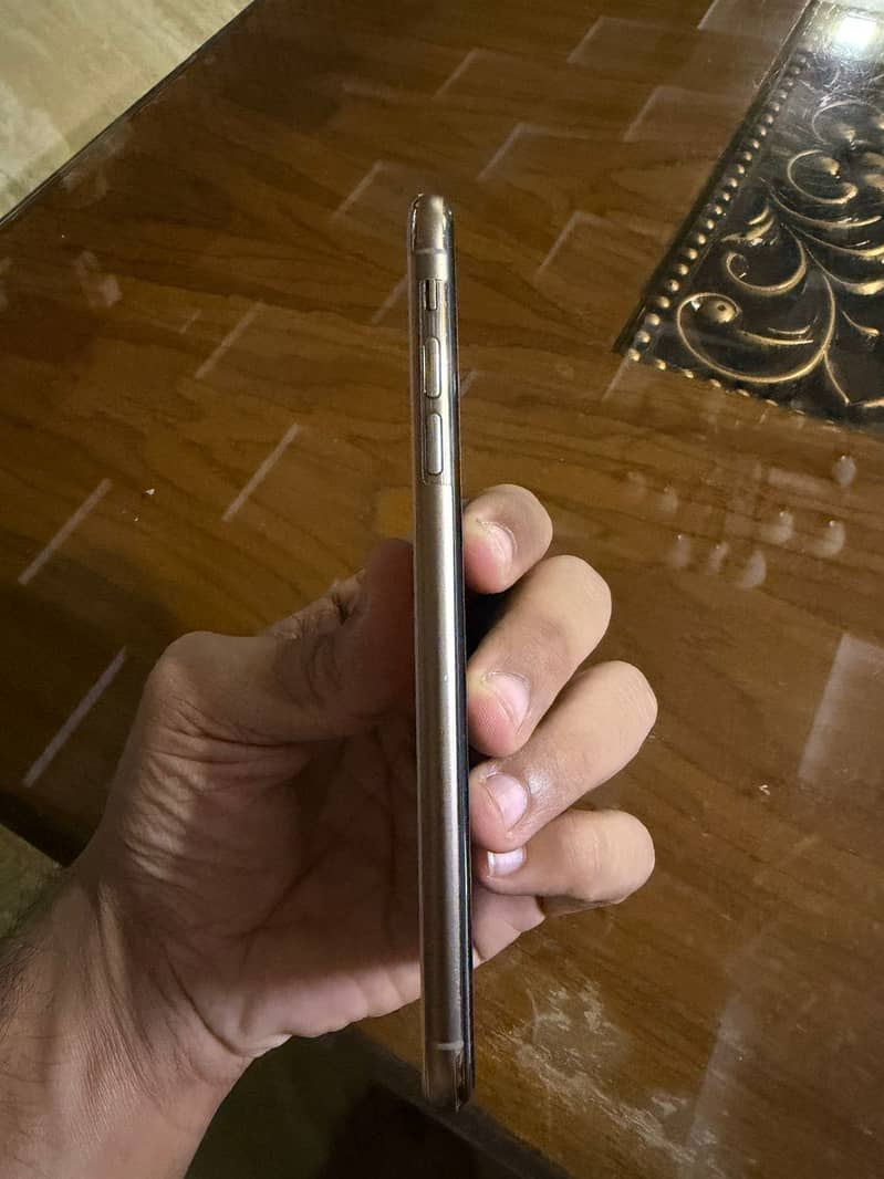XSMAX SINGLE + E SIM APPROVED 2