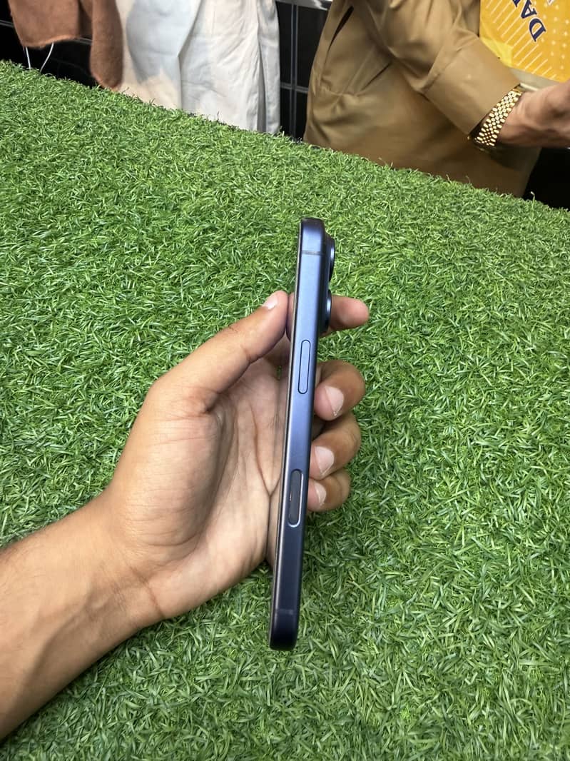 iPhone 17 Pro 5