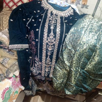 1, dress valvet and atlas trouser net dubata