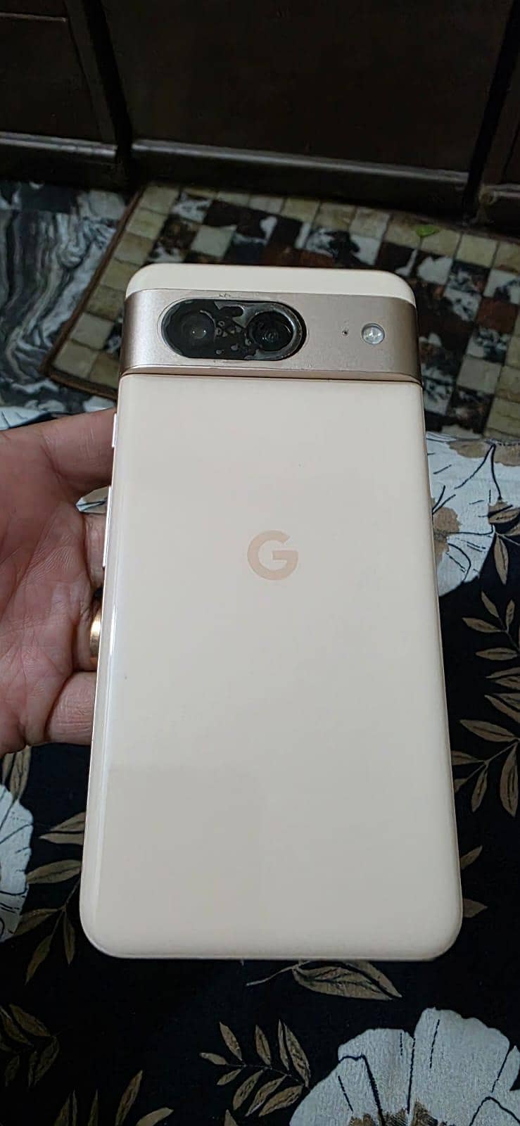 Google Pixel 8 4