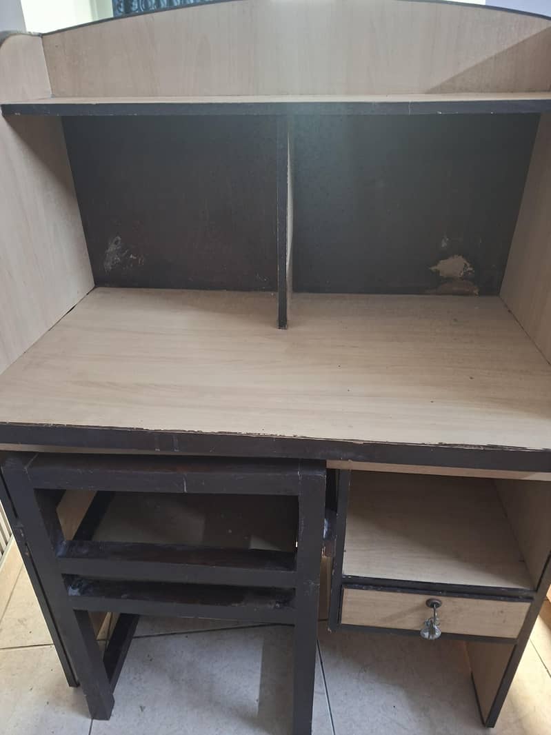 Study table with chair 2