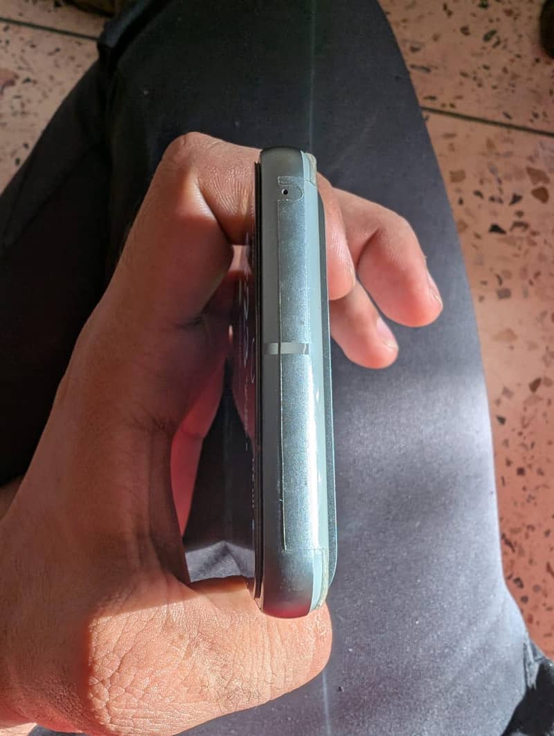 Google Pixel 8 3