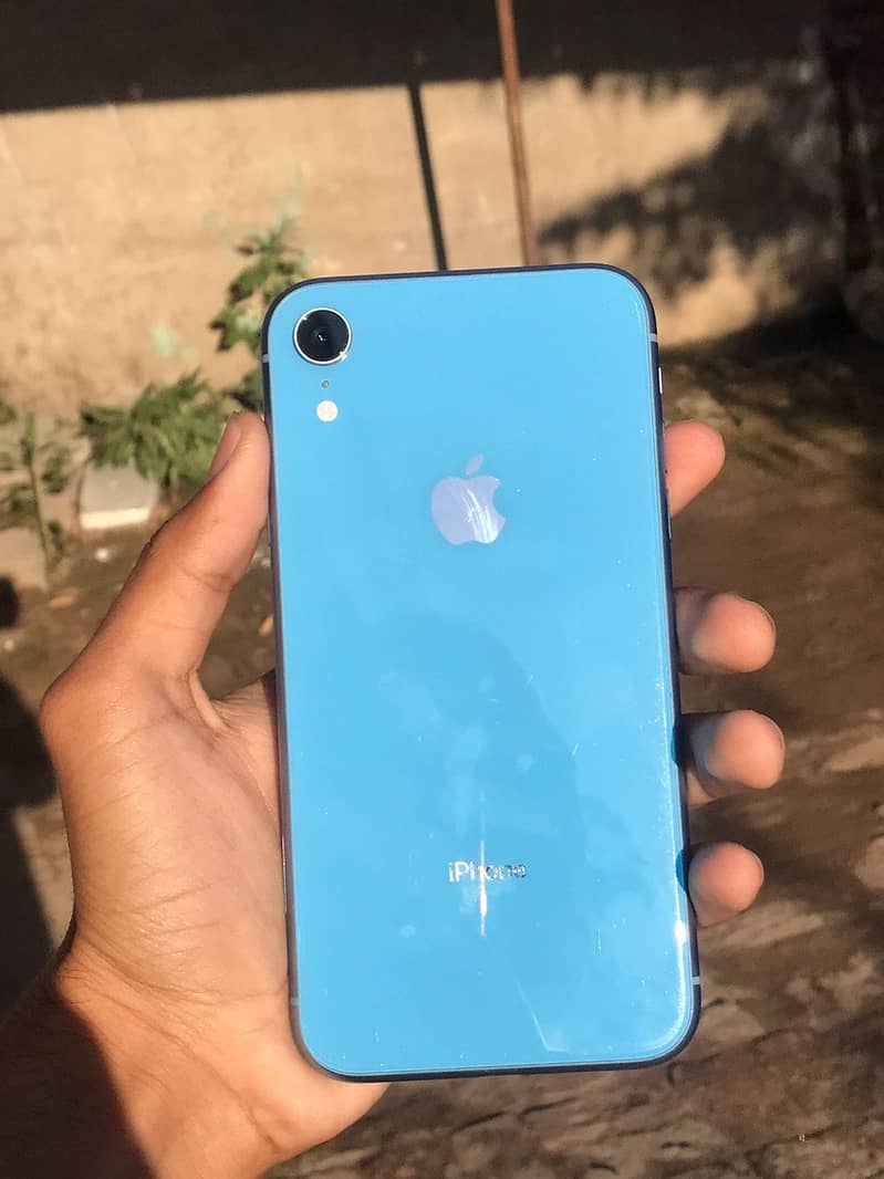 iPhone XR 0