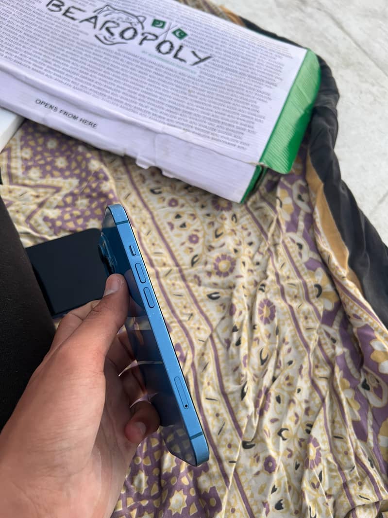 iPhone 13 2
