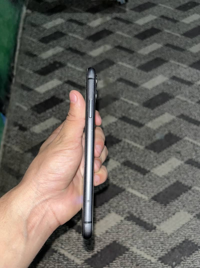Iphone 11 4