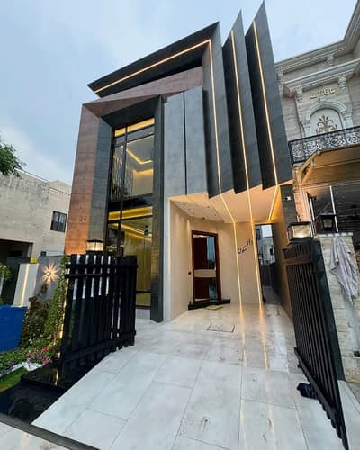 5 MARLA BRAND NEW UNIQUE & STYLISH HOUSE FOR RENT IN DHA 9 TOWN LAHORE