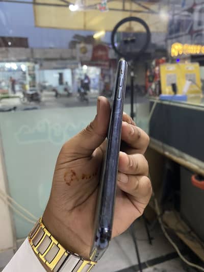 I phon 11 pro max factory unlock