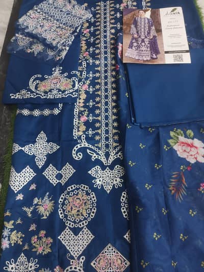 Qalamkar luxury lawn unstitched with silk dupatta