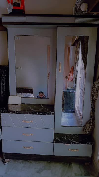Dressing Table for Sale – Good Condition