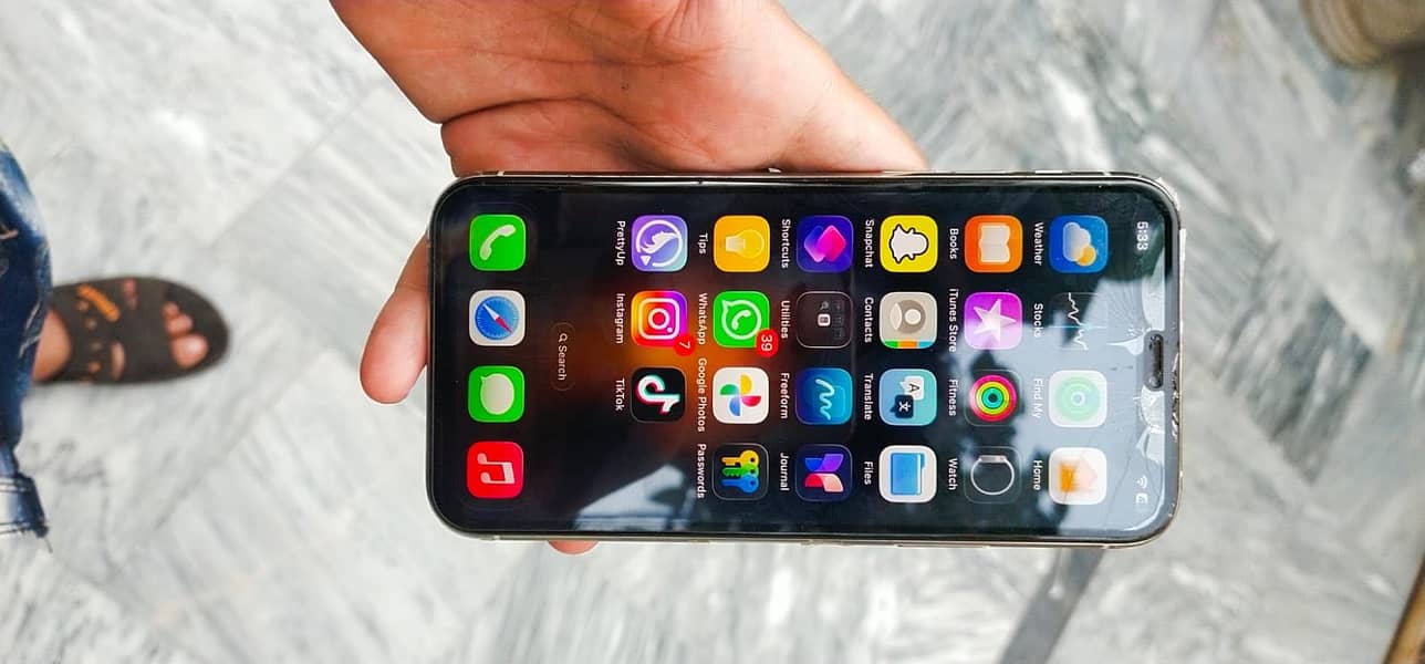 Iphone 11 pro 4