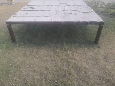 Lawn / hotel iron stage