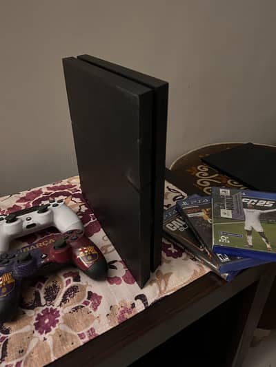 PS4 500GB FOR SALE 9/10 Condition