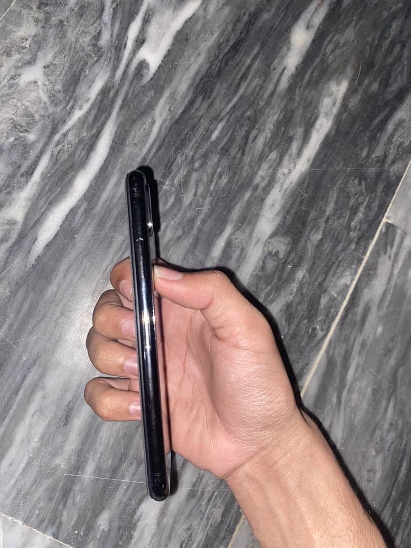IPHONE X 3