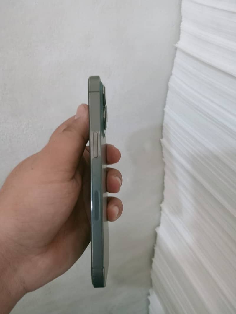 Iphone 13 pro 4