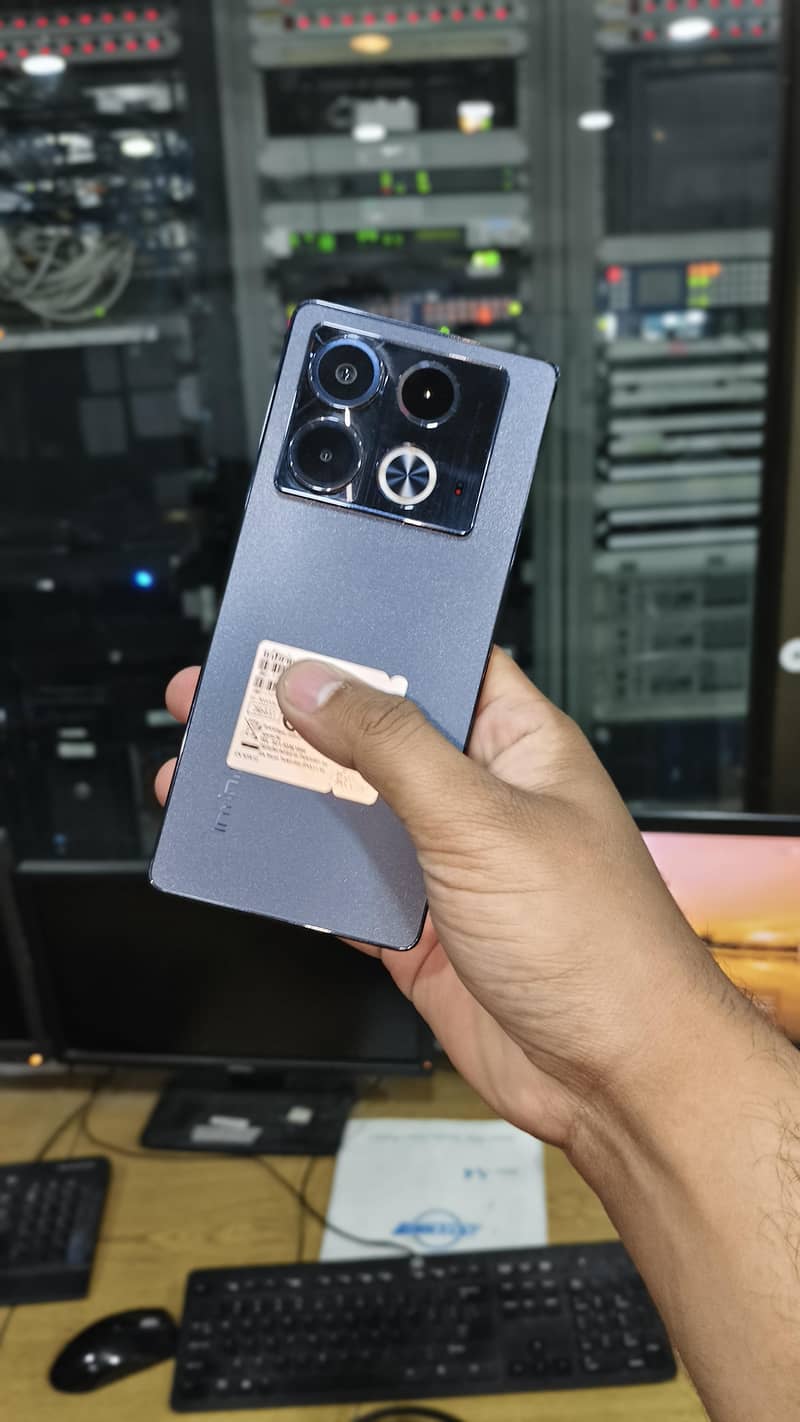 Infinix Note 40 0