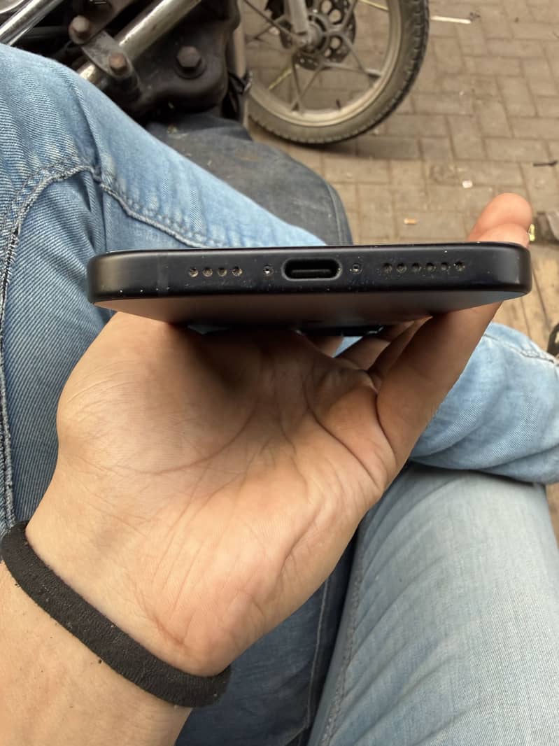 iphone 15 plus 2