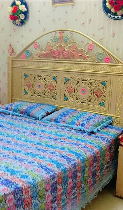 iron bed
