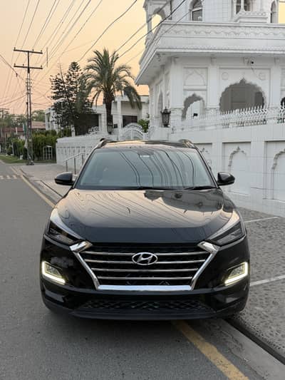 HYUNDAI TUSCON