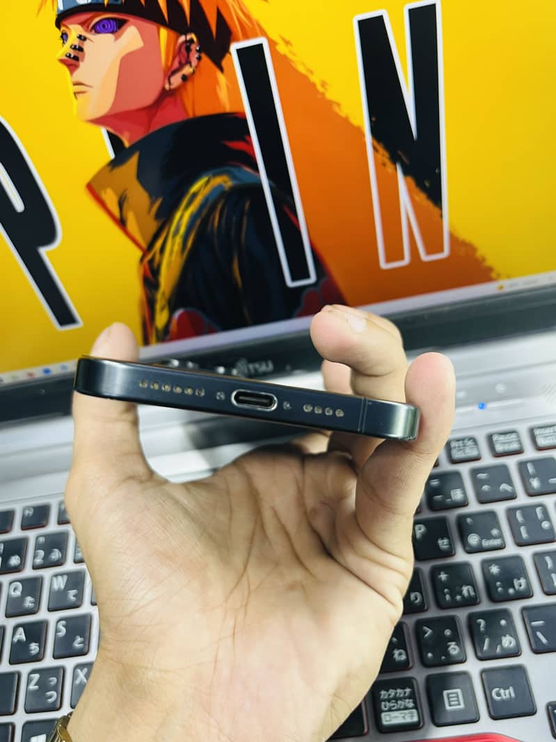 IPHONE 15 pro 2